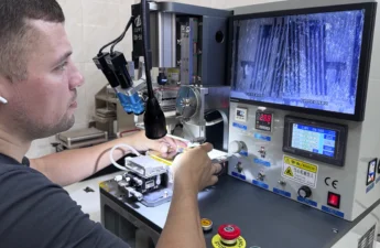 Замена шлейфа дисплея: что нужно знать пользователю, признаки неисправностей и советы от экспертов MFIX